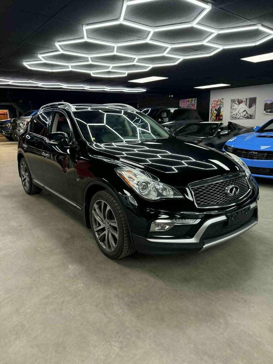 Used 2016 INFINITI QX50 AWD image 3