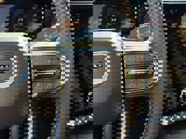 Used 2025 GMC Acadia Denali image 23