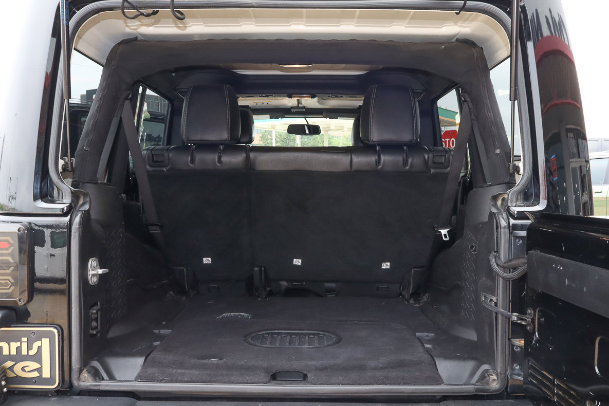 Used 2017 Jeep Wrangler Unlimited Rubicon image 9