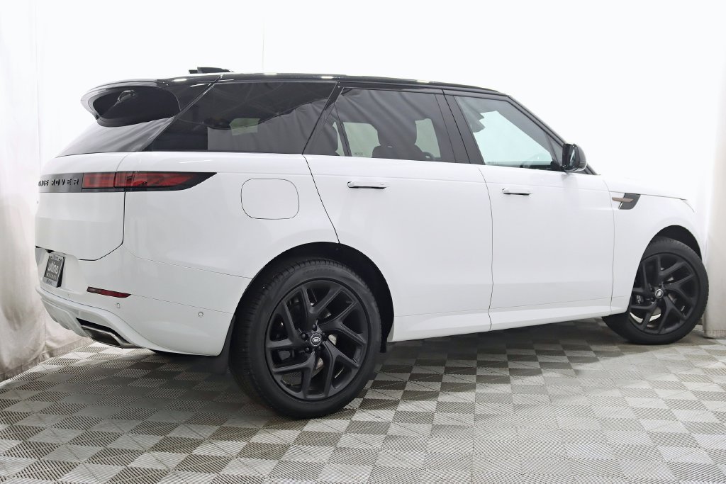 Used 2025 Land Rover Range Rover Sport Dynamic SE AWD/4WD image 9