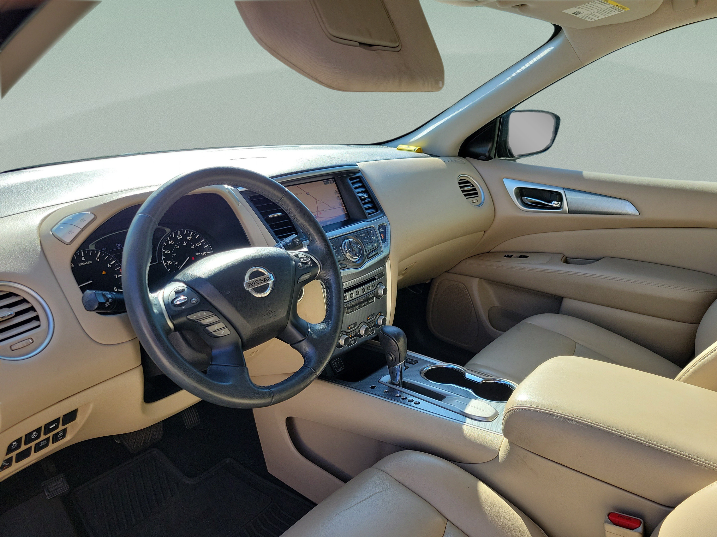 Used 2018 Nissan Pathfinder SL FWD image 8