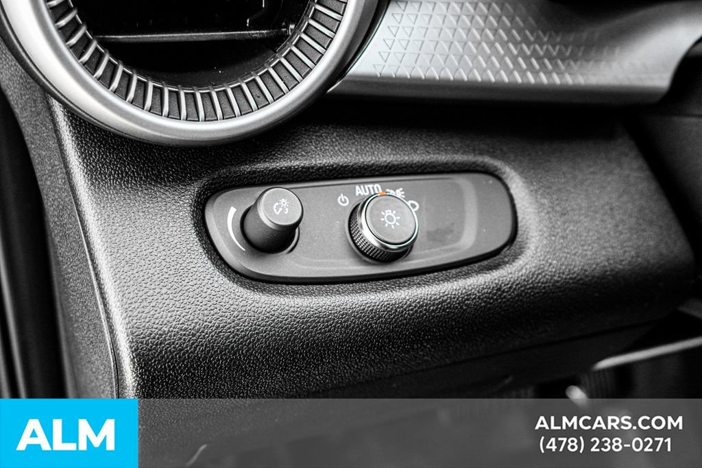 Used 2025 Chevrolet Trax LS image 30