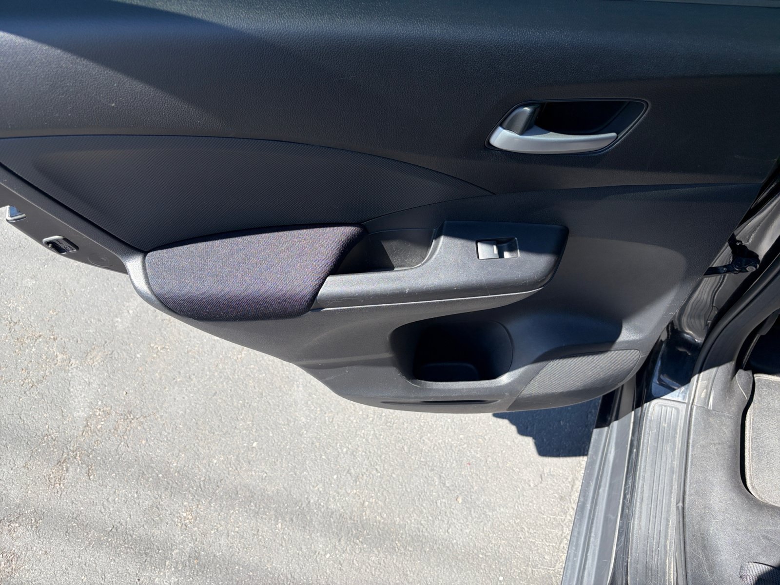 Used 2015 Honda CR-V LX image 30
