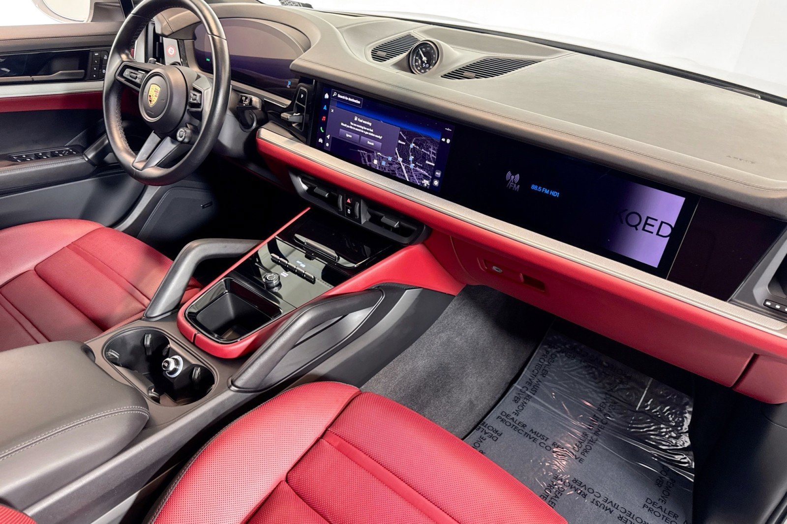 Used 2024 Porsche Cayenne S image 28