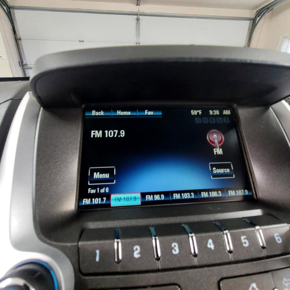 Used 2015 Chevrolet Equinox LT image 23