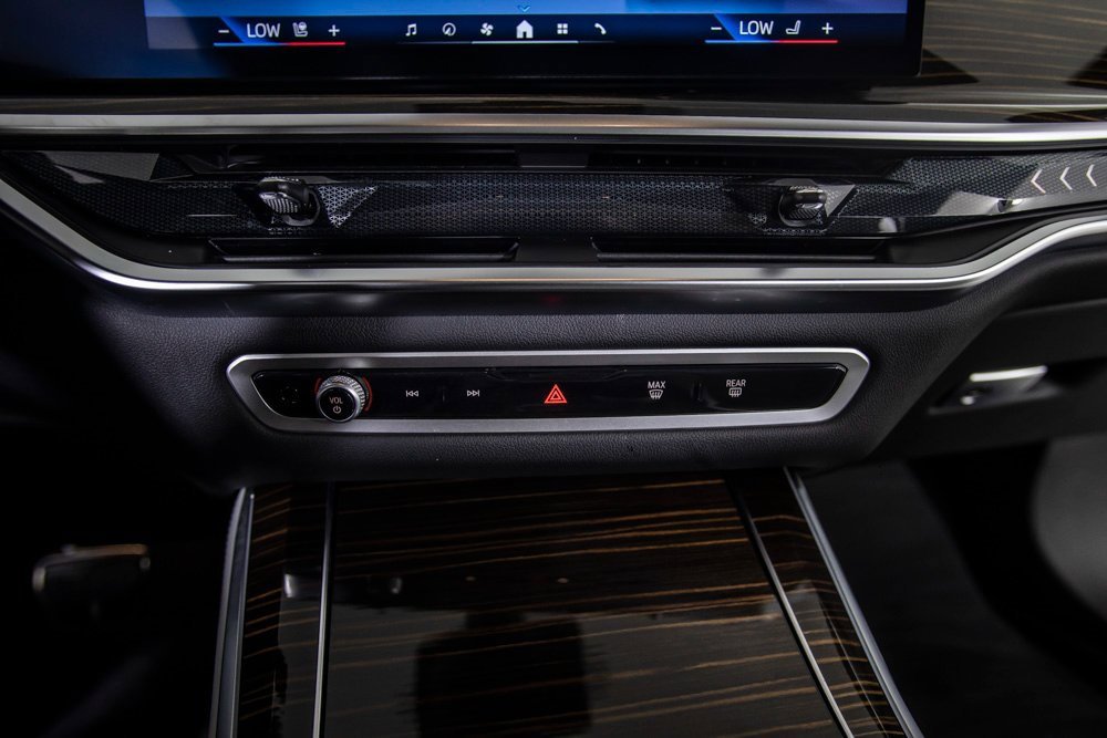 Used 2026 BMW X5 sDrive40i w/ M Sport Package image 27