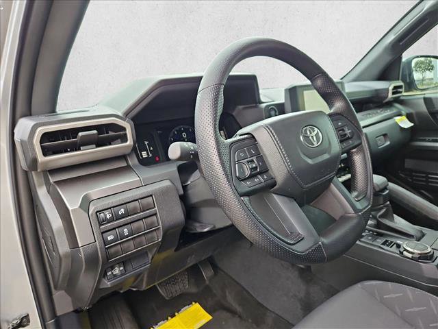 Used 2025 Toyota Tacoma SR5 AWD/4WD image 9