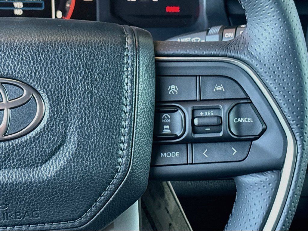 New 2026 Toyota 4Runner SR5 AWD/4WD image 12