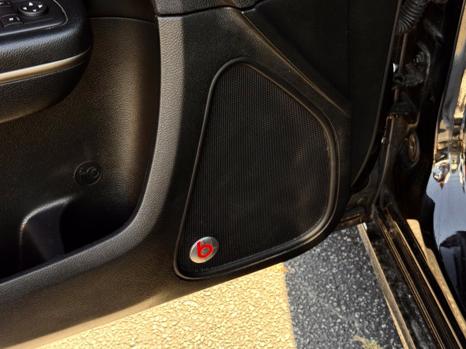 Used 2016 Chrysler 300 S RWD image 20