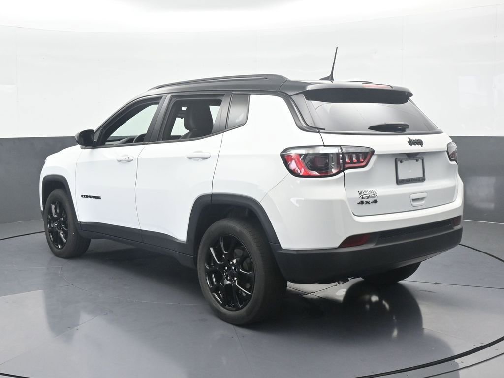 Used 2023 Jeep Compass Altitude image 4