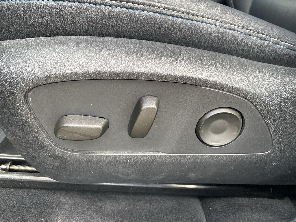 Used 2024 Chevrolet Equinox EV LT AWD/4WD image 17