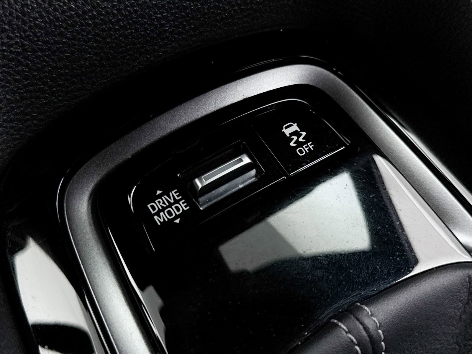 Used 2023 Toyota Corolla Core w/ Performance Package image 10