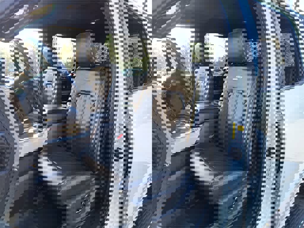 Used 2022 Ford F350 Platinum w/ FX4 Off-Road Package image 11