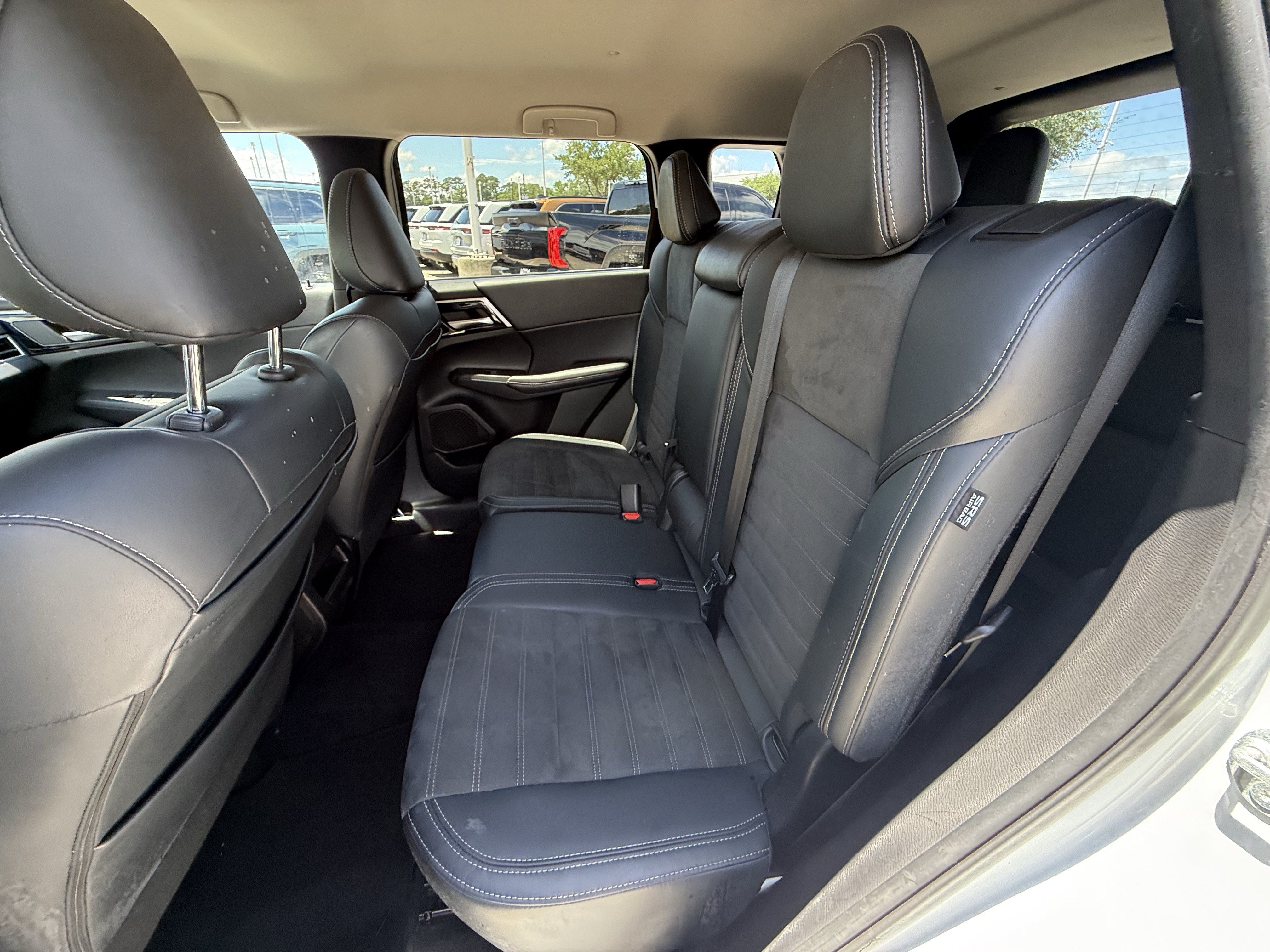 Used 2024 Mitsubishi Outlander SE FWD image 30