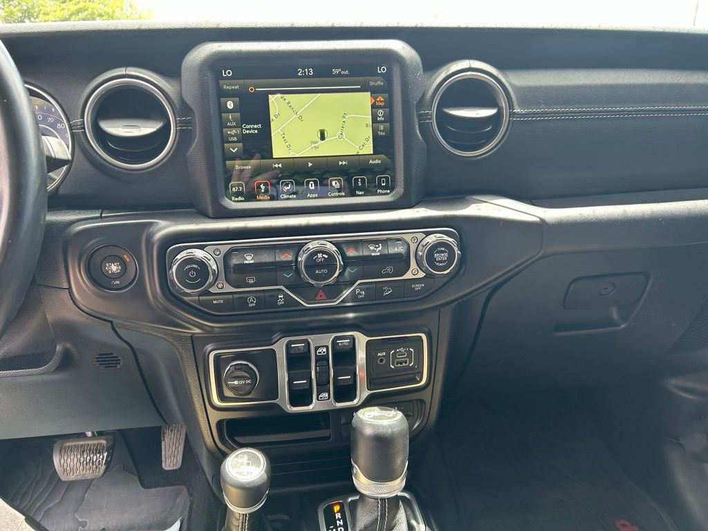Used 2018 Jeep Wrangler Unlimited Sahara AWD/4WD image 18