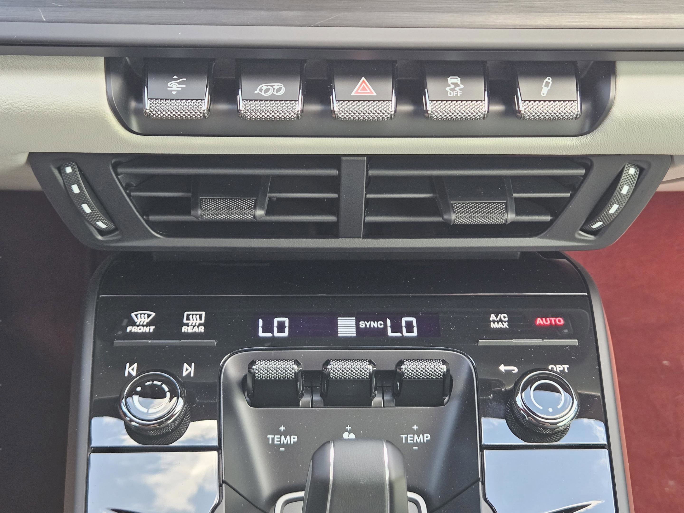 Certified 2025 Porsche 911 Carrera 4 GTS image 20