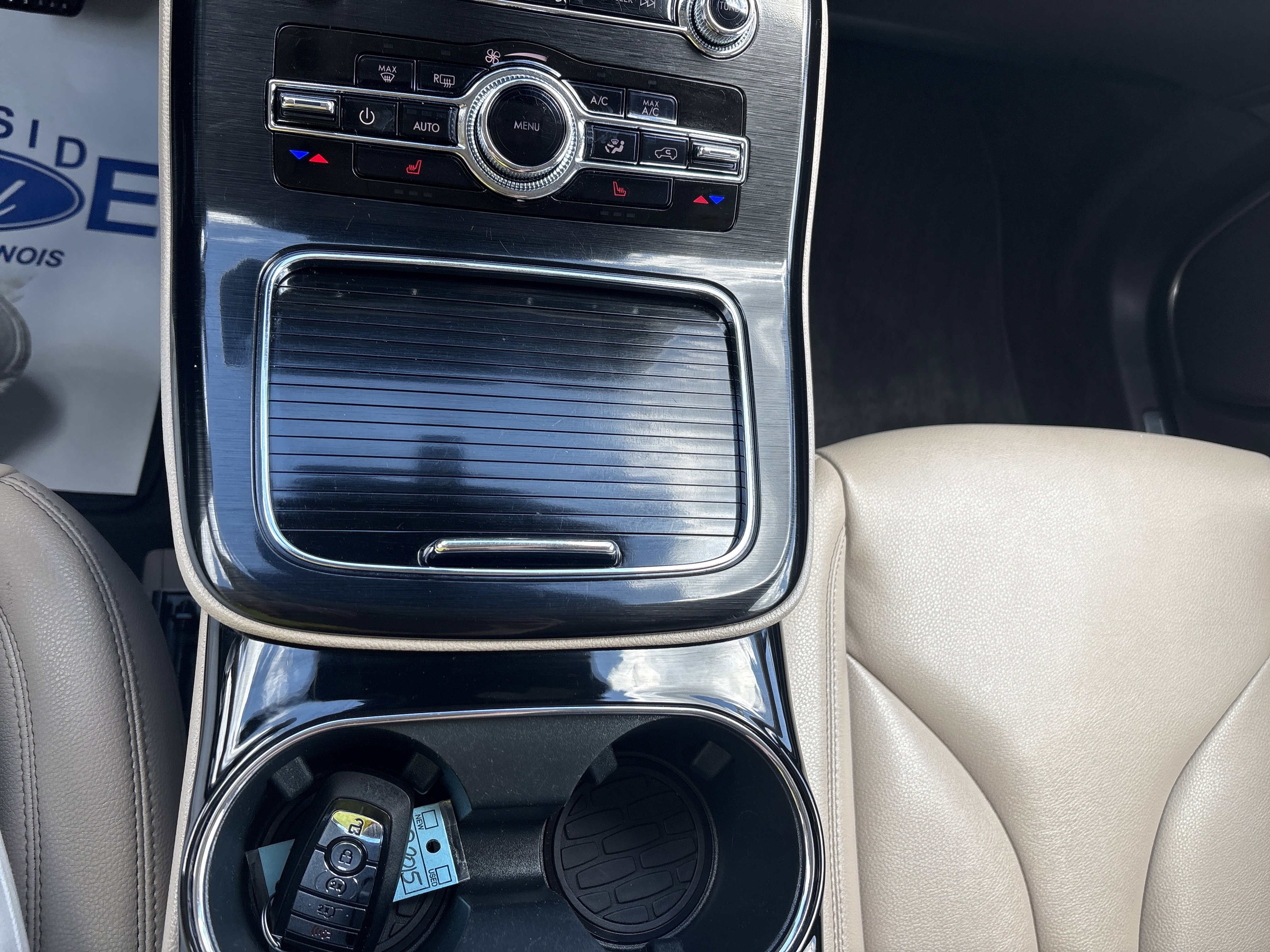 Used 2023 Lincoln Nautilus AWD w/ Premium Package image 15