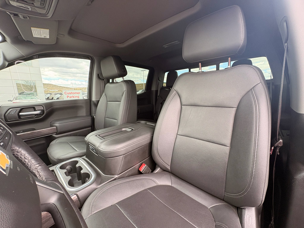 Used 2022 Chevrolet Silverado 1500 LTZ w/ LTZ Premium Package AWD/4WD image 16