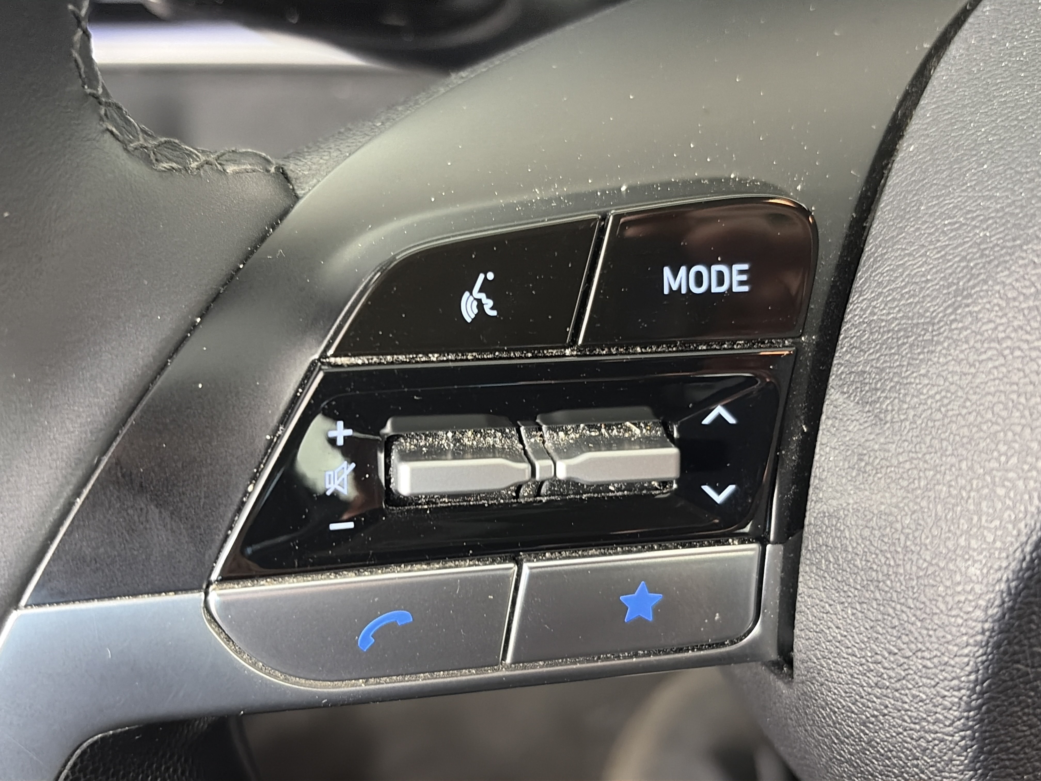 Certified 2024 Hyundai Elantra SEL w/ Convenience Package FWD image 34
