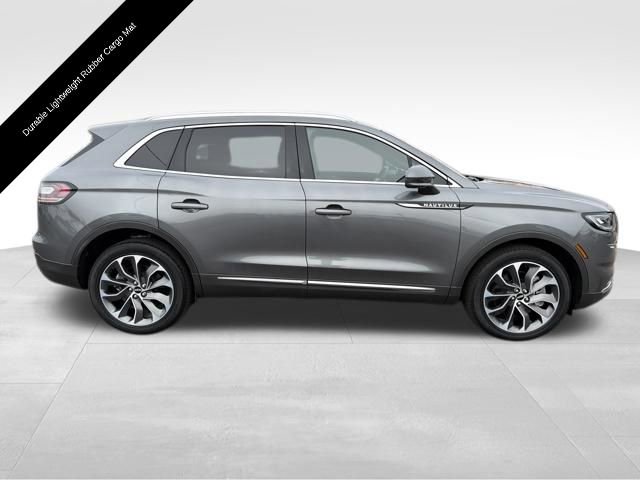 Used 2023 Lincoln Nautilus Reserve image 8