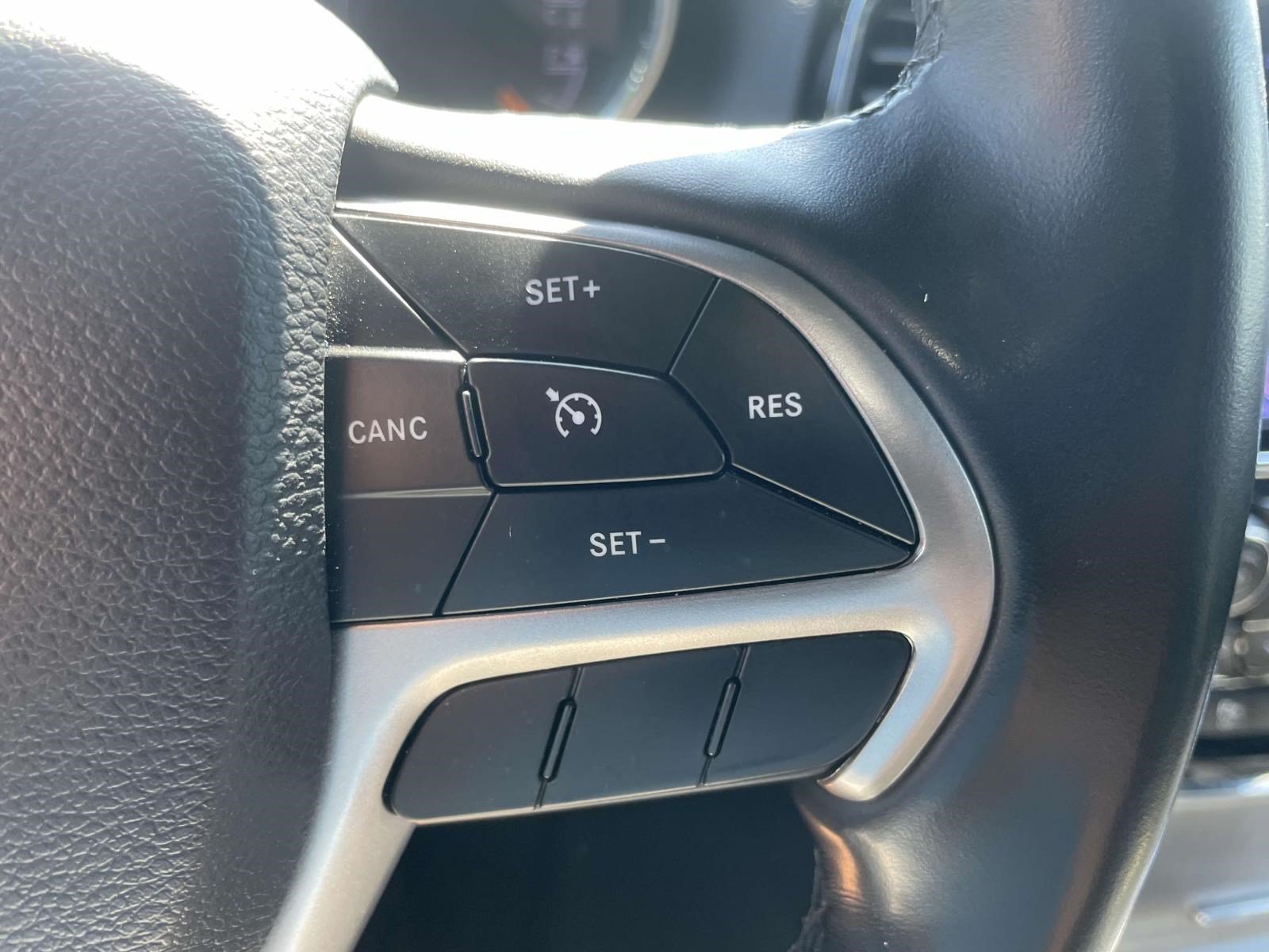 Used 2020 Jeep Grand Cherokee Limited RWD image 21