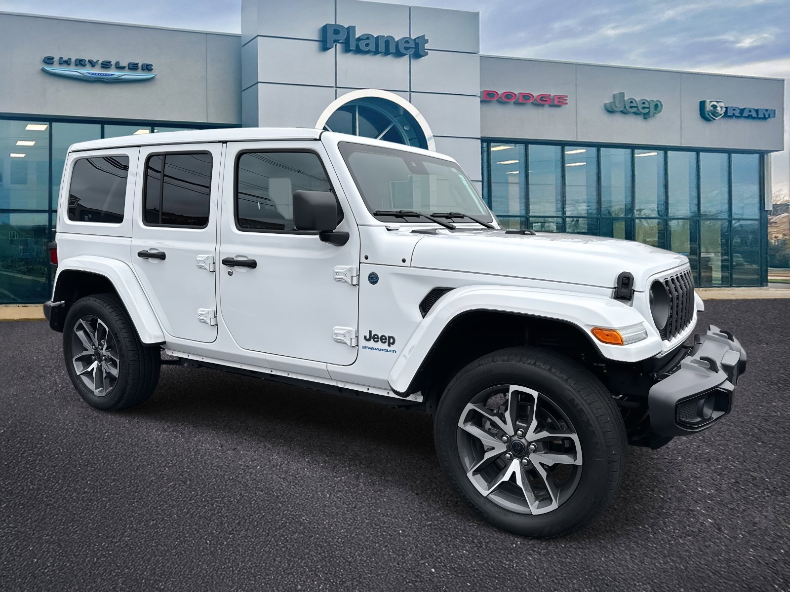 Used 2024 Jeep Wrangler Unlimited w/ Technology Group