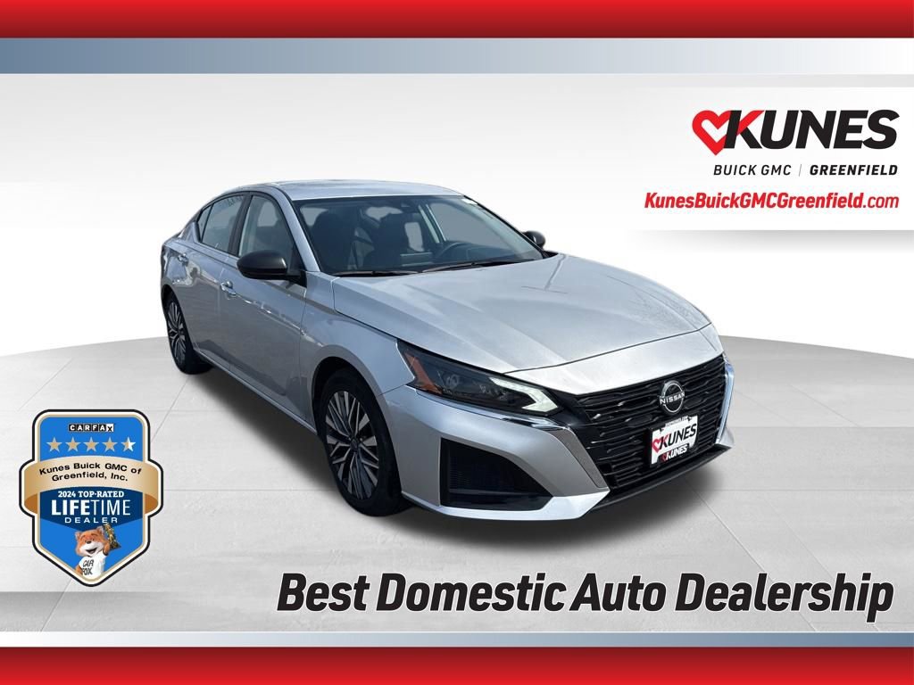 Used 2024 Nissan Altima 2.5 SV
