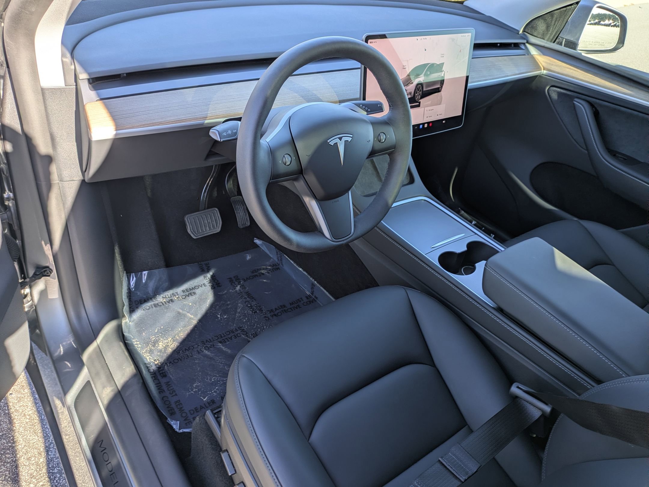 Used 2025 Tesla Model Y Long Range image 8