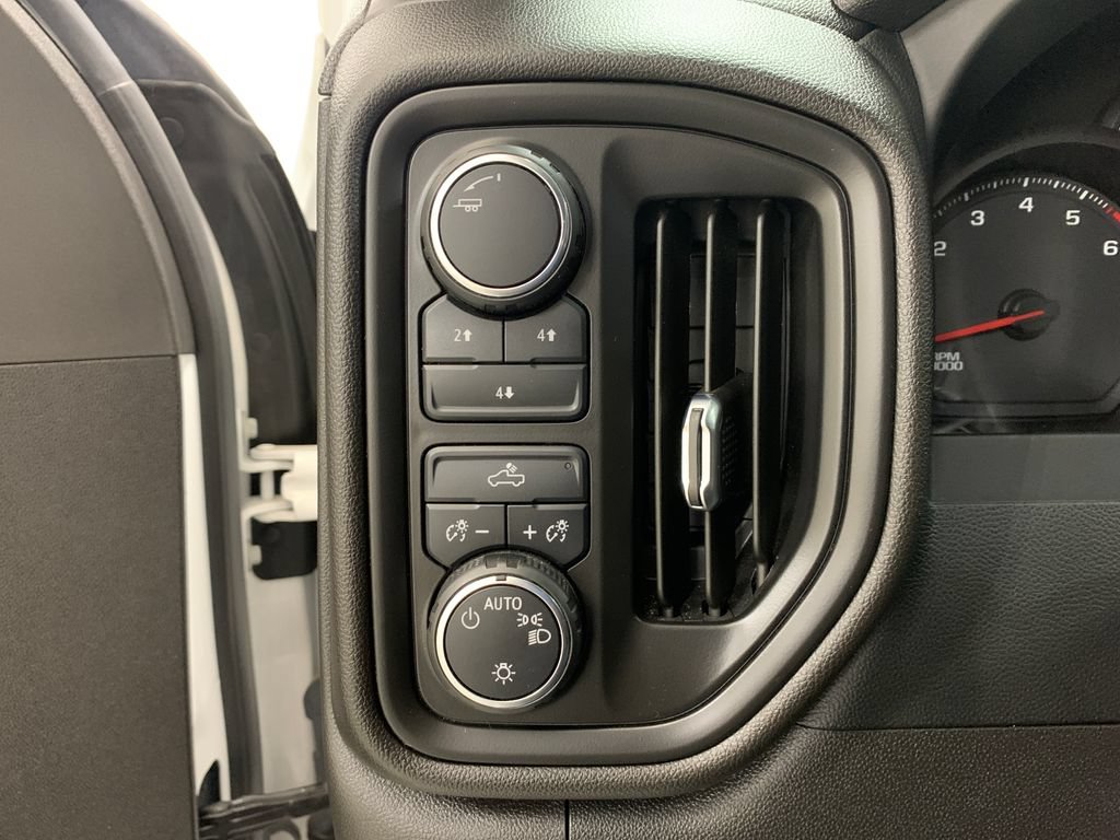 Used 2024 Chevrolet Silverado 2500 Custom w/ Custom Convenience Package AWD/4WD image 22