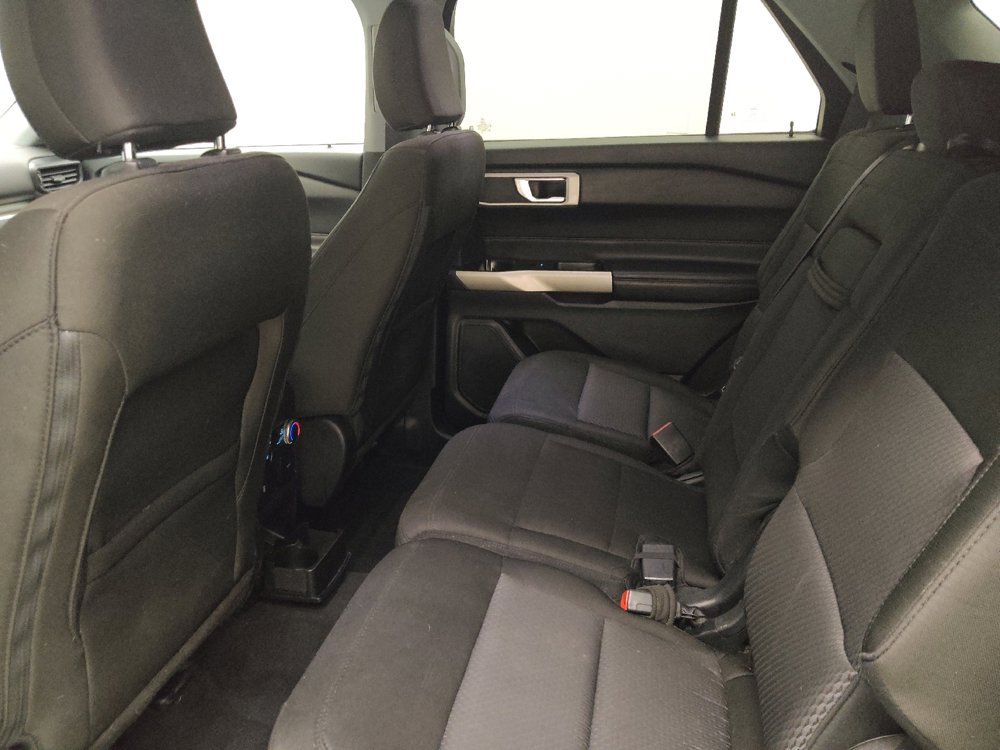 Used 2022 Ford Explorer XLT image 18