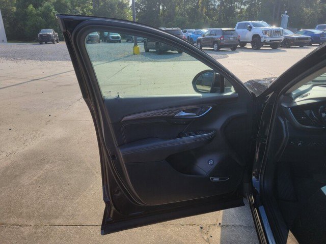 Used 2023 Buick Envision Avenir image 13