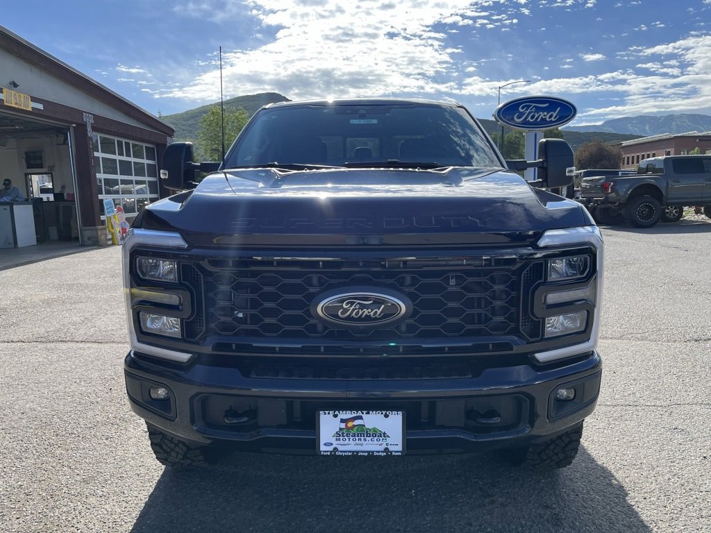 New 2025 Ford F250 XLT w/ Black Appearance Package image 9