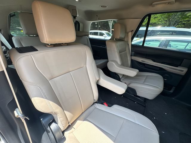 Used 2022 Ford Expedition XLT AWD/4WD image 7