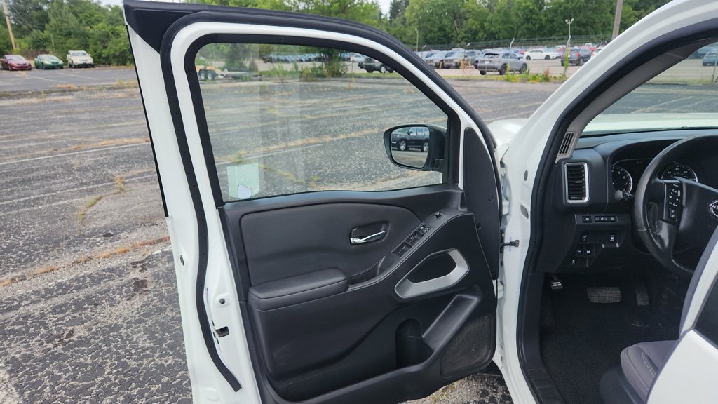 Used 2024 Nissan Frontier SV w/ SV Convenience Package AWD/4WD image 16