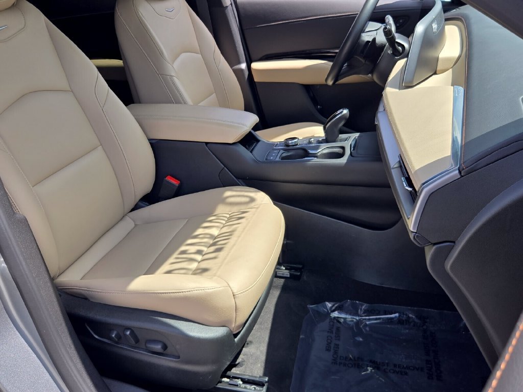 Used 2024 Cadillac XT4 Luxury FWD image 15