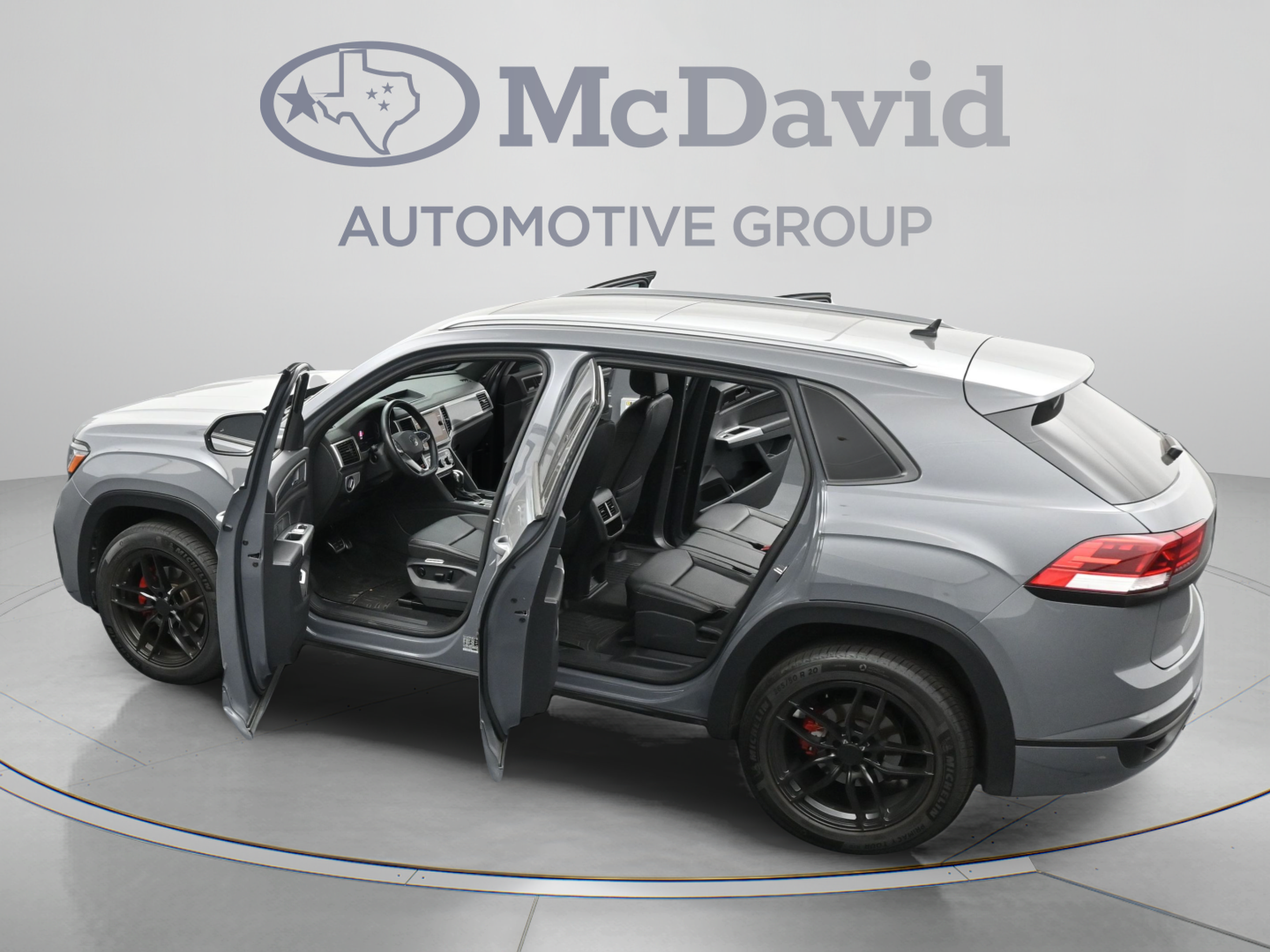 Used 2020 Volkswagen Atlas Cross Sport SEL R-Line FWD image 45