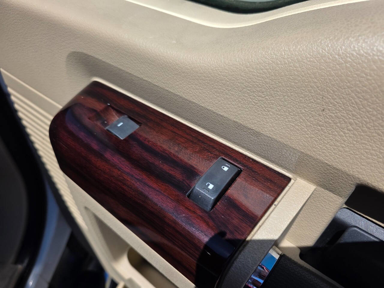 Used 2009 Ford F350 Lariat image 35