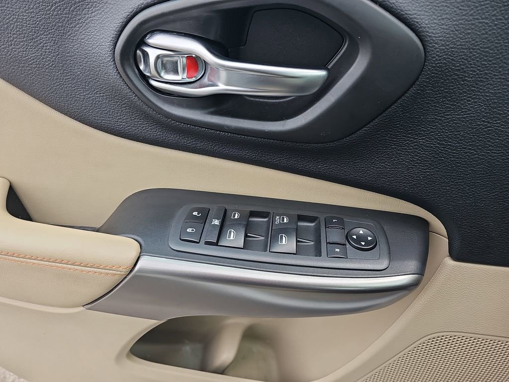 Used 2020 Jeep Cherokee Latitude image 31