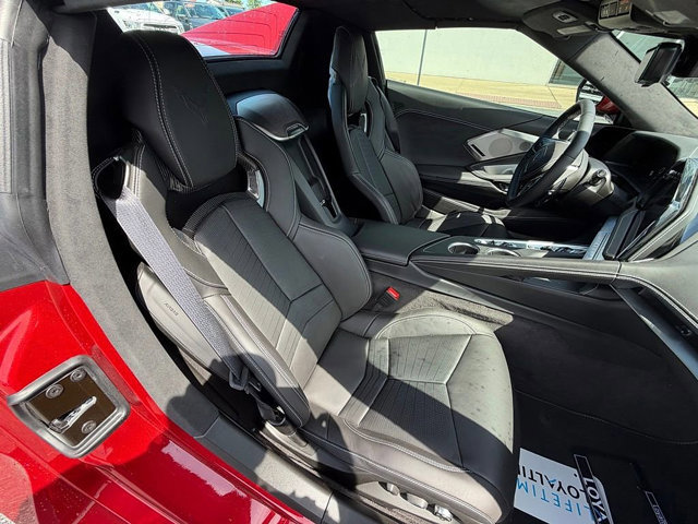 Used 2026 Chevrolet Corvette Stingray Premium Conv w/ Z51 Performance Package RWD image 18
