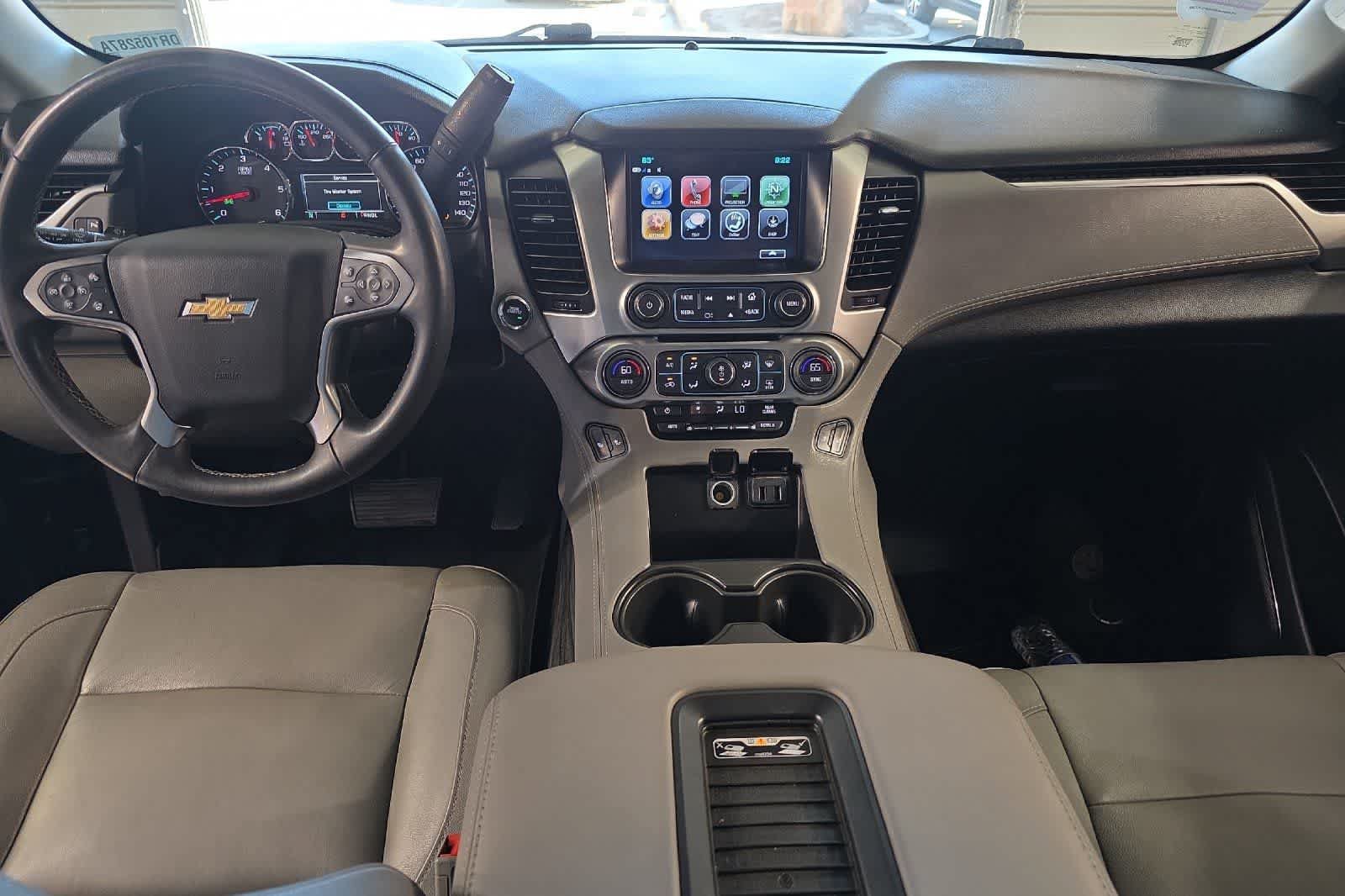 Used 2017 Chevrolet Tahoe LT w/ Luxury Package AWD/4WD image 4