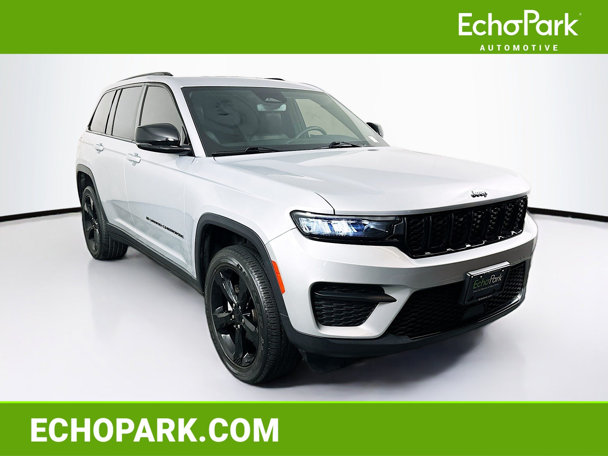 Used 2023 Jeep Grand Cherokee Altitude AWD/4WD image 1