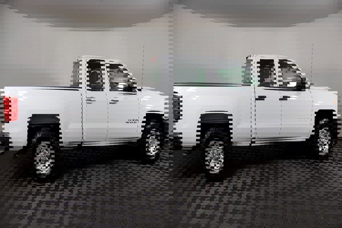 Used 2018 Chevrolet Silverado 1500 W/T AWD/4WD image 7