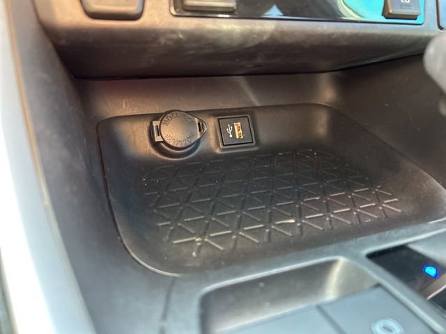 Used 2023 Toyota RAV4 SE w/ Convenience Package image 28
