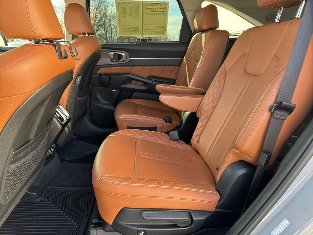 Used 2023 Kia Sorento SX Prestige image 14