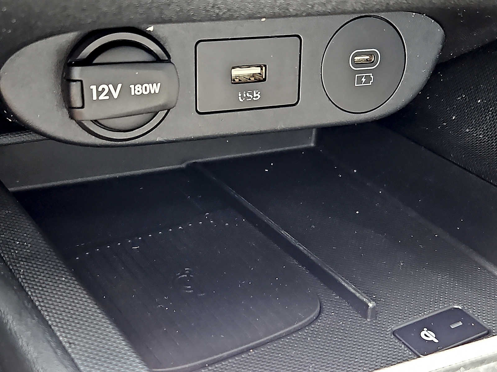 Used 2025 Hyundai Elantra SEL FWD image 26