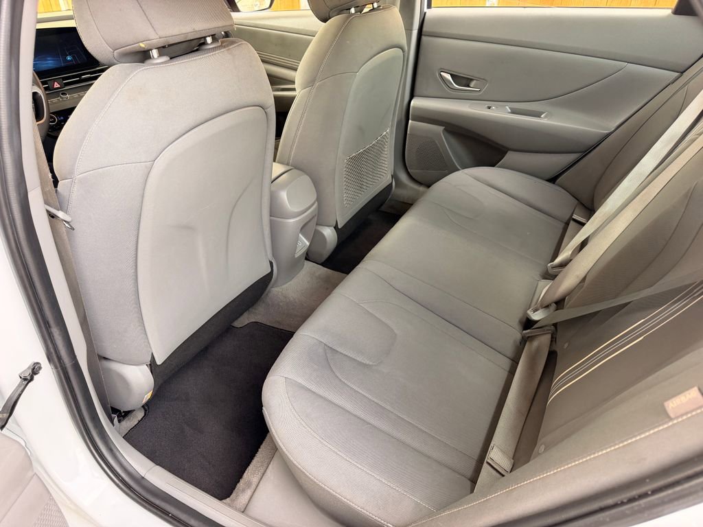 Used 2024 Hyundai Elantra SEL w/ Convenience Package FWD image 31
