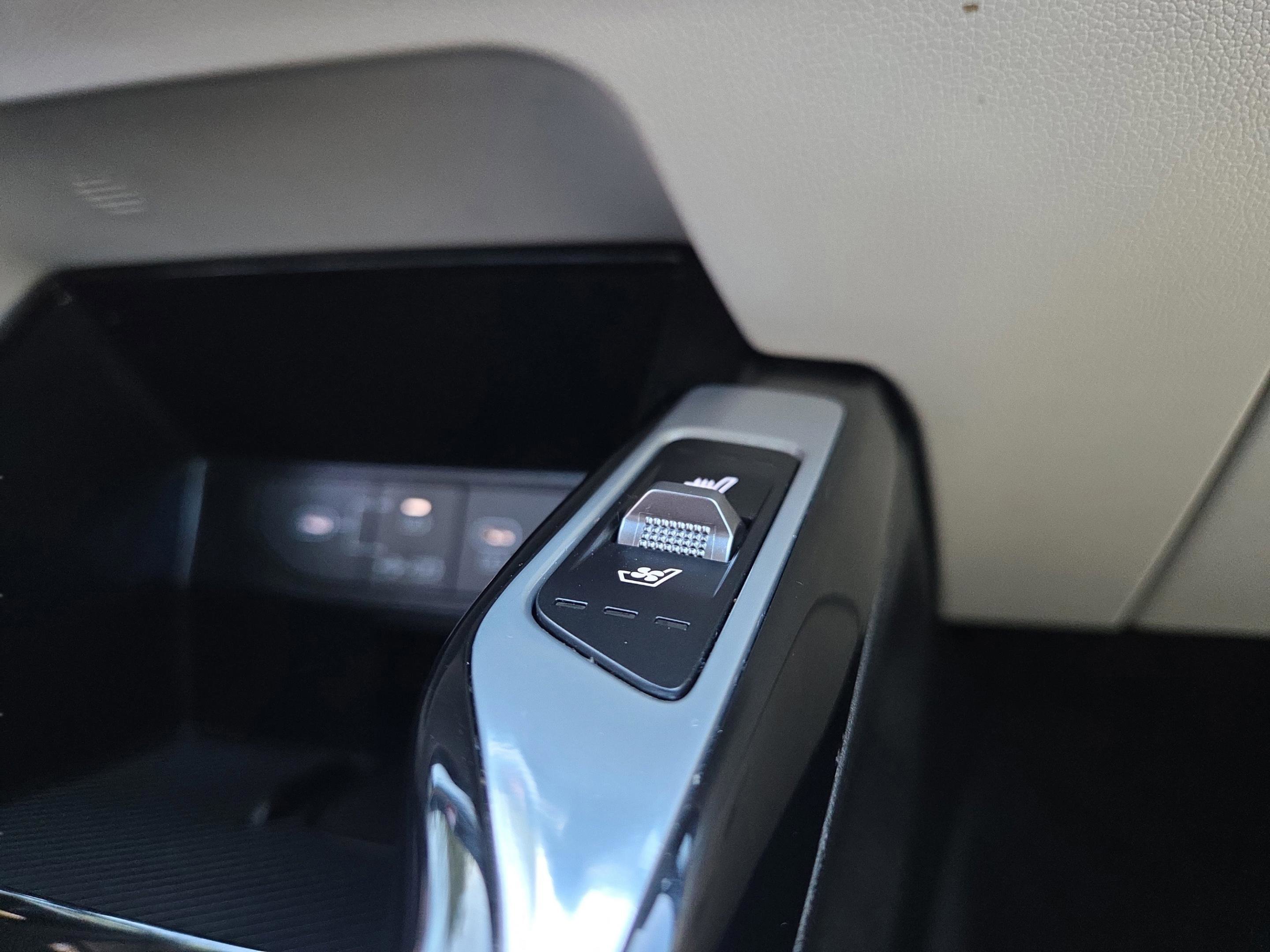 Used 2024 Kia Sorento SX image 43