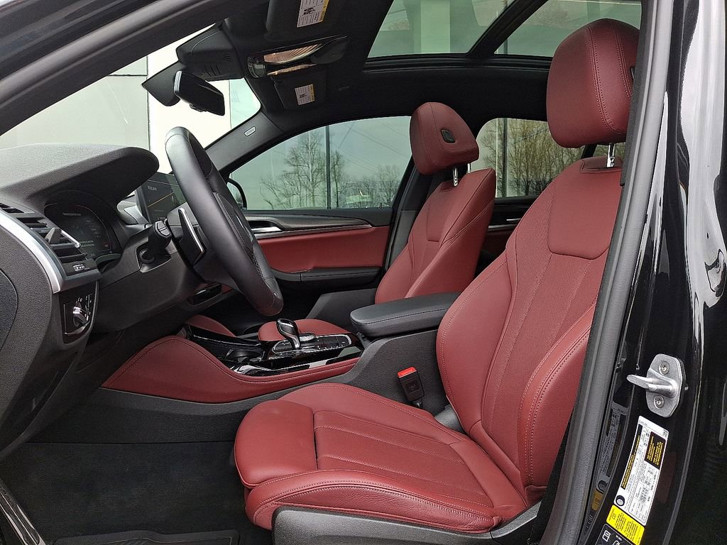 Used 2024 BMW X4 xDrive30i w/ Premium Package image 13