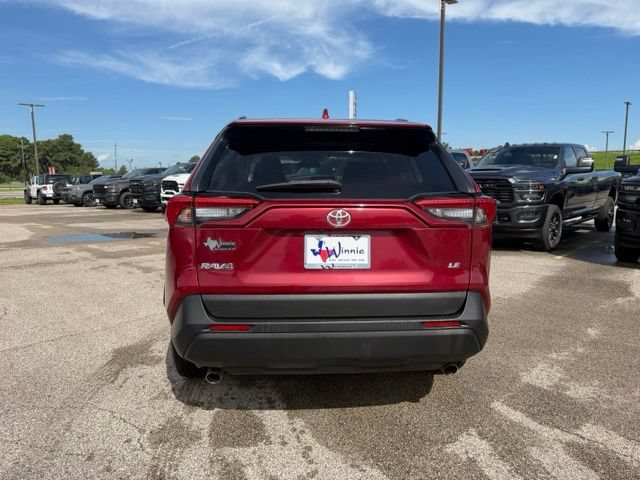 Used 2021 Toyota RAV4 LE FWD image 7