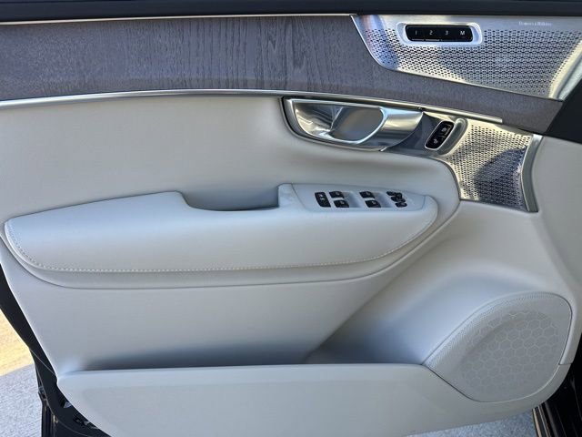 New 2026 Volvo XC90 B6 Ultra w/ Lounge Package image 12